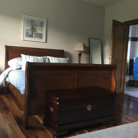 Guest house Hearty House *